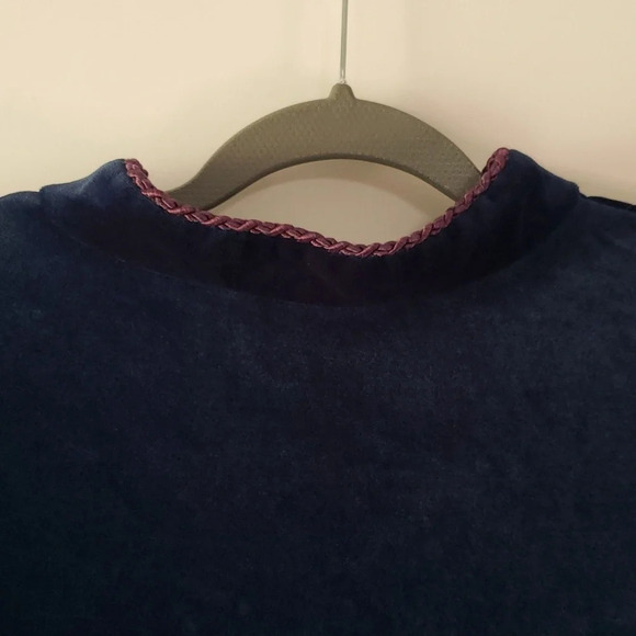 Vintage DELICATES Woman Embroidered Robe Deep Blue Purple Sz 1X Balloon Sleeves - Picture 8 of 14